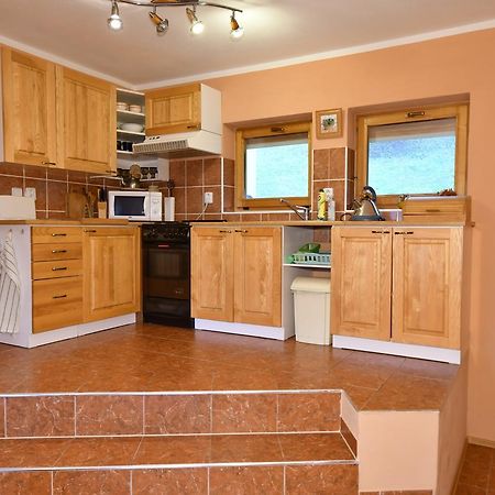 Apartman U Sarky Valaska Exterior photo