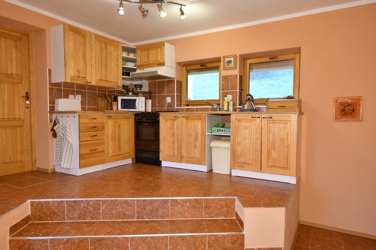 Apartman U Sarky Valaska Exterior photo