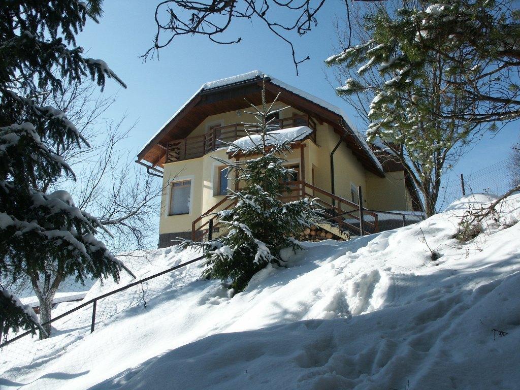Apartman U Sarky Valaska Exterior photo